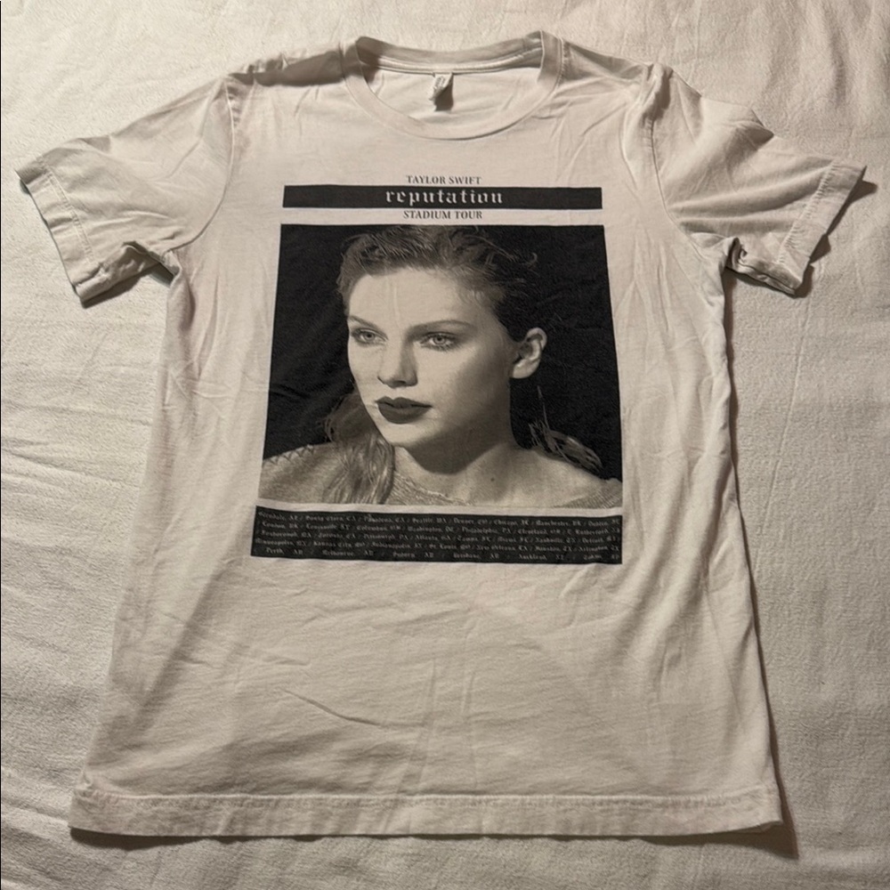 White Taylor Swift Reputation Stadium Tour T-Shirt